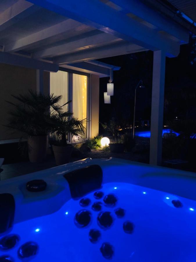 Apartment Tinyhouse Mit Pool, Outdoor Whirlpool Und Garten Petershagen-Eggersdorf ภายนอก รูปภาพ