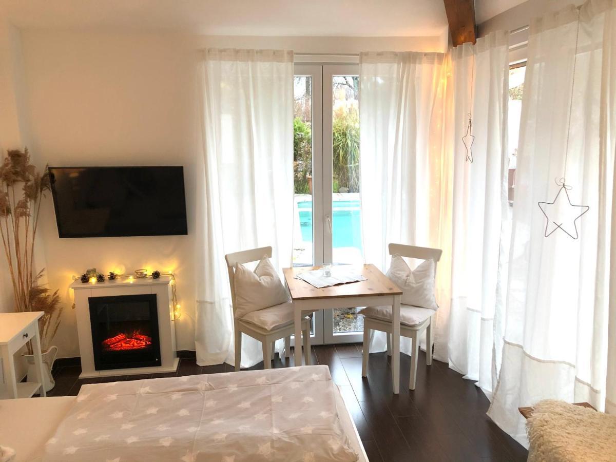 Apartment Tinyhouse Mit Pool, Outdoor Whirlpool Und Garten Petershagen-Eggersdorf ภายนอก รูปภาพ