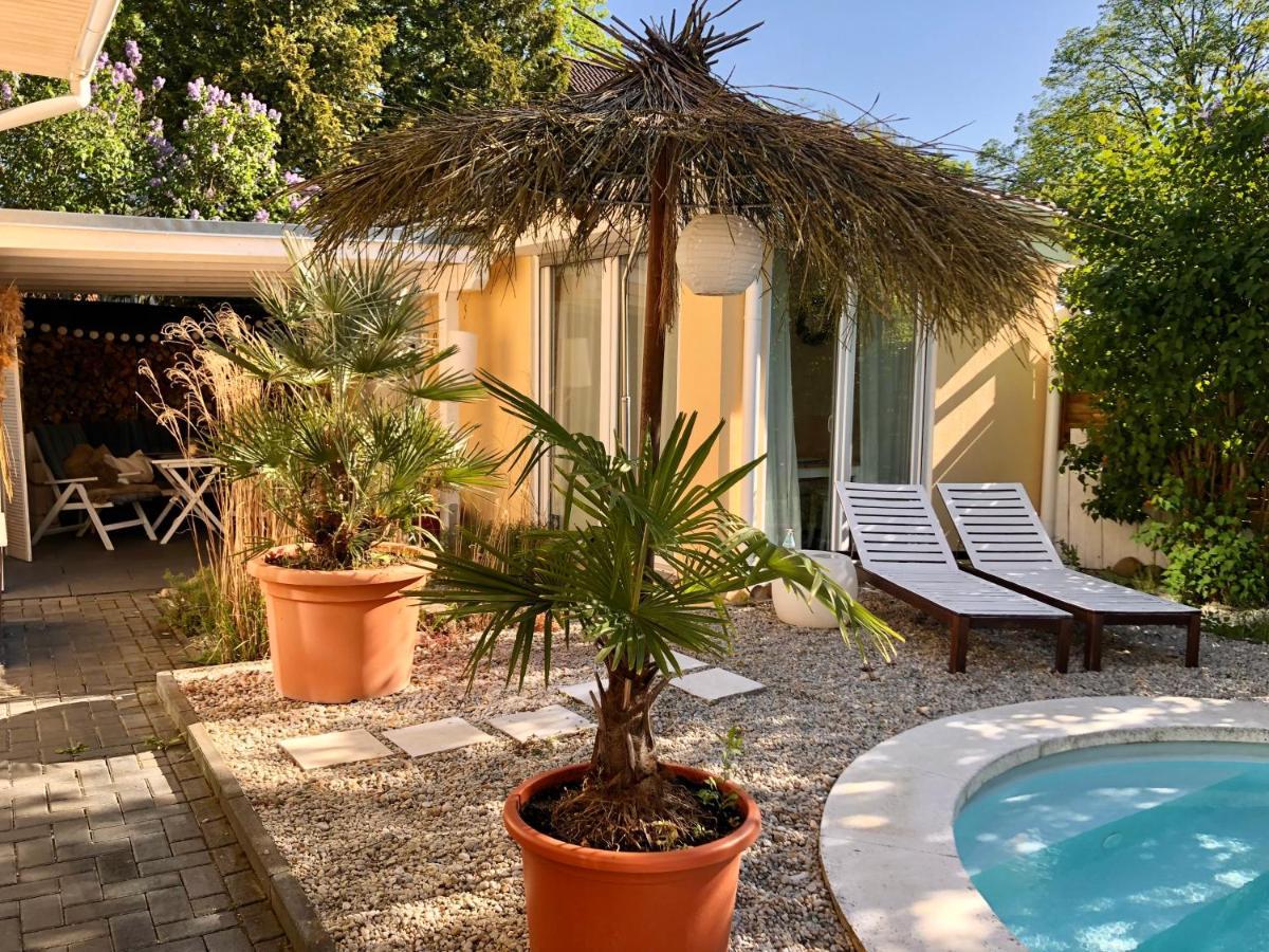 Apartment Tinyhouse Mit Pool, Outdoor Whirlpool Und Garten Petershagen-Eggersdorf ภายนอก รูปภาพ